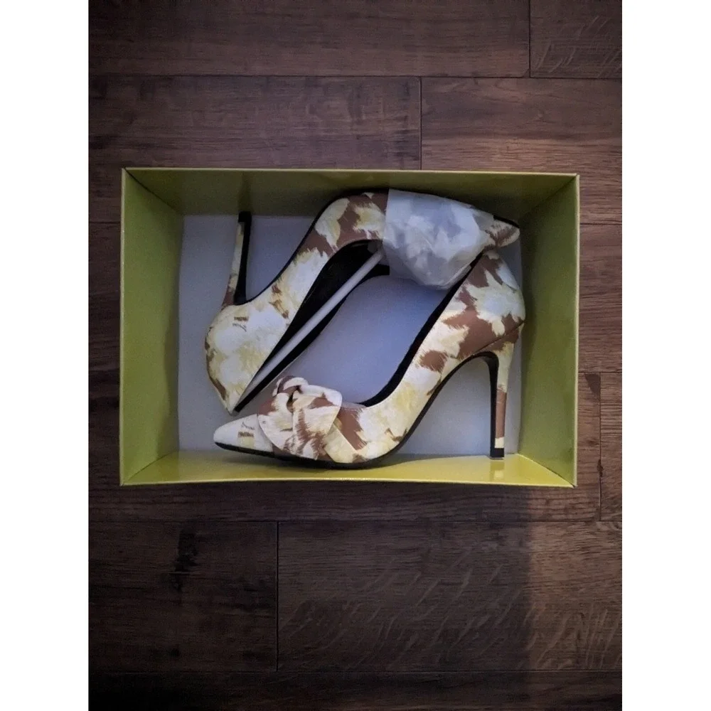 Ted‎ Baker Ryana Tapestry Pointed Toe Bow Pump Camel US Size 8.5